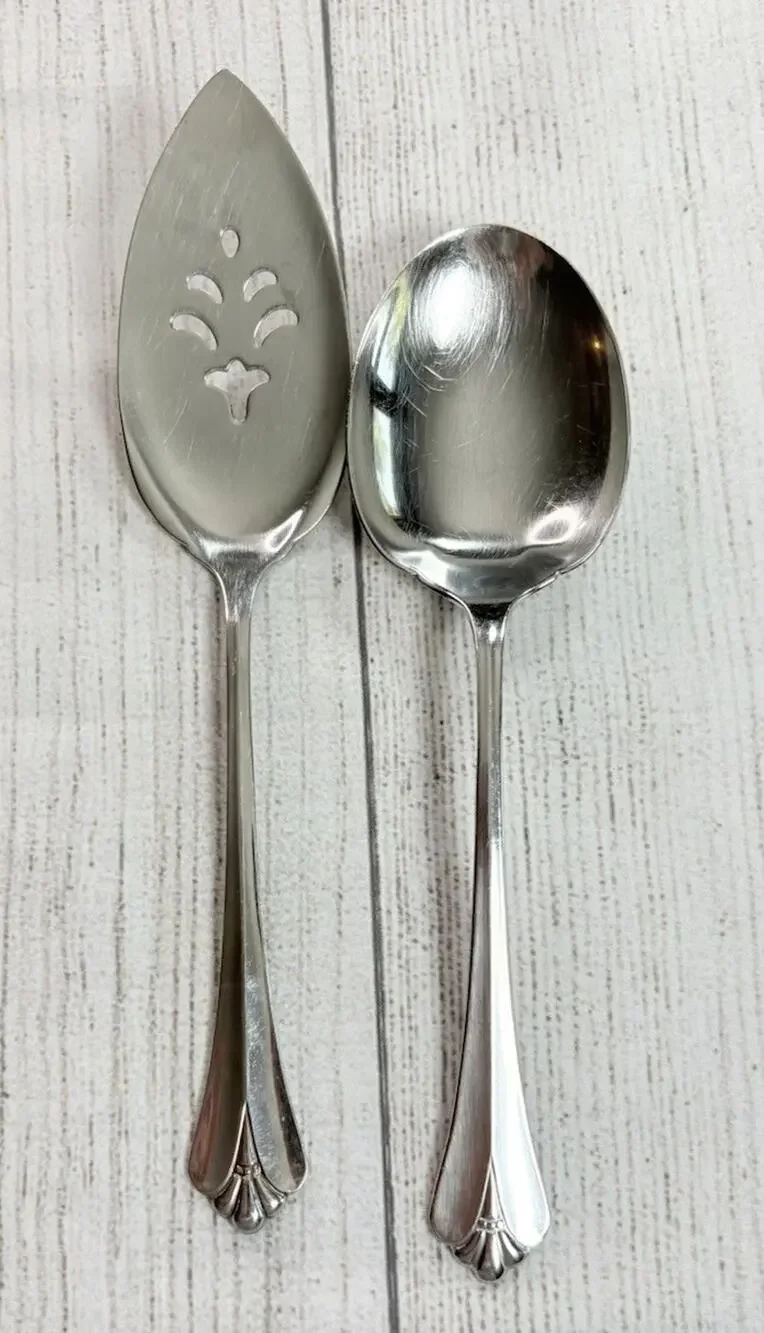 Oneida Community ROYAL FLUTE Stainless Solid Smooth Casserole Spoon/ Pie Server